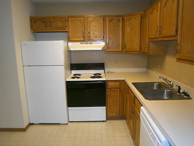 Building Photo - 1232 Spruce Ct