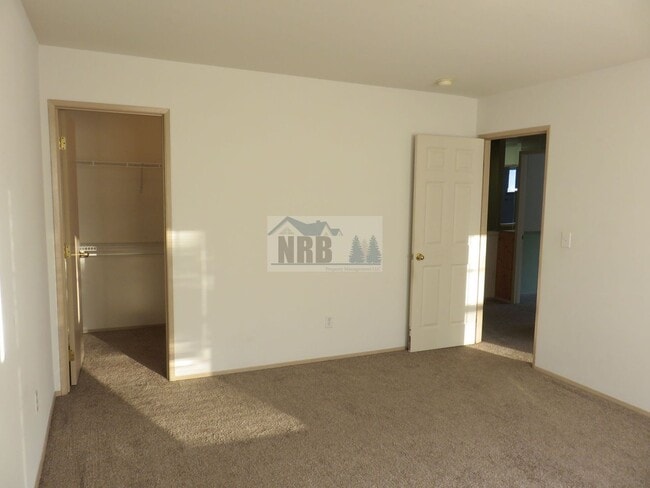 Building Photo - Stunning House in Dupont! $500.00 off 1 Month of Rent!