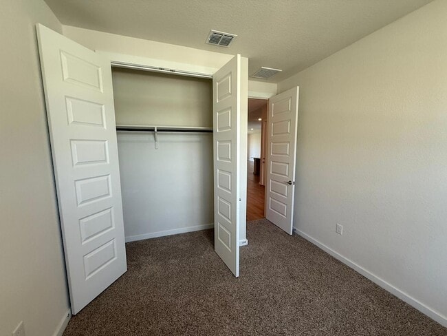 Building Photo - 2037 Saddlery St