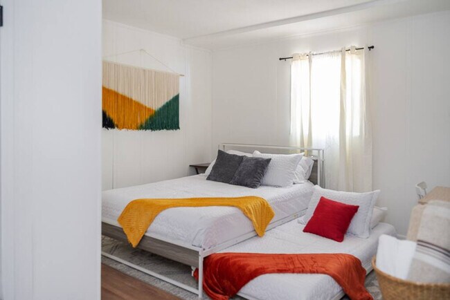 Building Photo - 2001 N 61st Ave