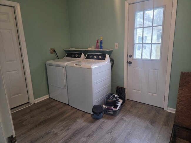 Building Photo - 9742 Port Sheldon St