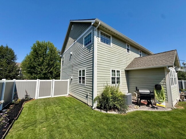 Building Photo - 5436 Bigfork Rd
