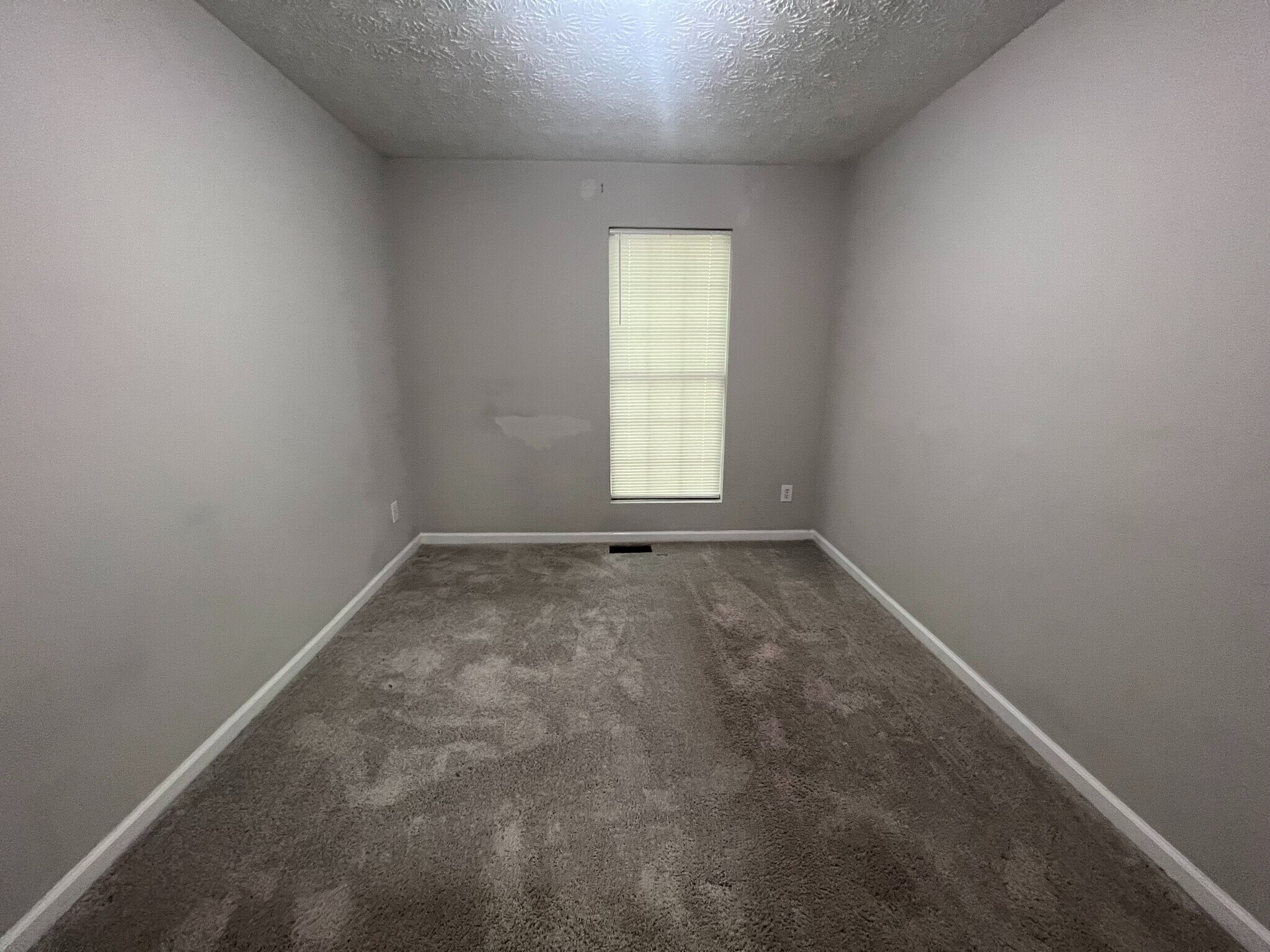 Building Photo - Room in Townhome on Waldrop Ln