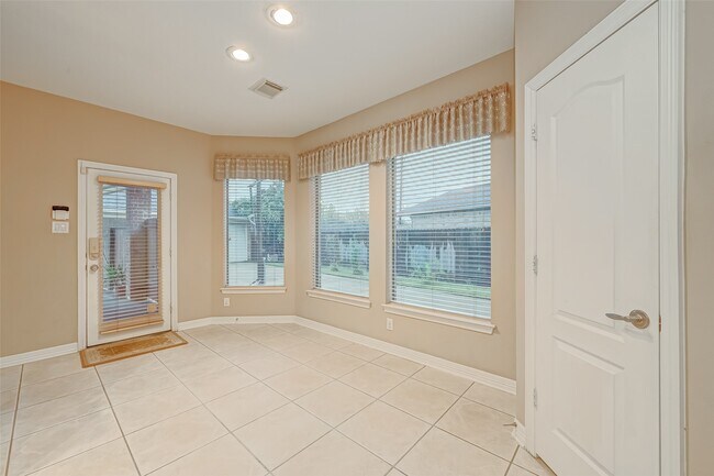 Building Photo - 22518 Silvermist Ln