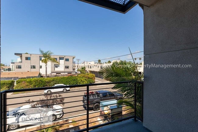 Building Photo - ****  OCEAN VIEWS -3 STORY- RETREAT- ROOF ...