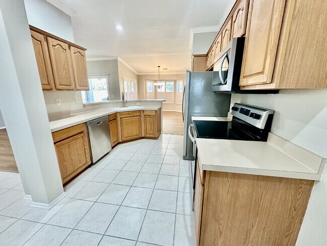 Building Photo - Recently Updated Two Bedroom Home in Sun City!