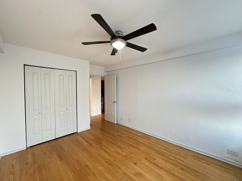 Building Photo - 4180 N Marine Dr