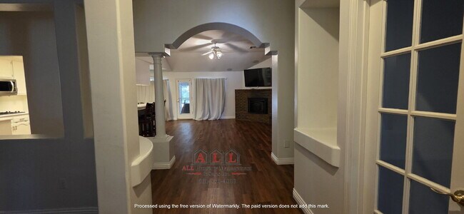 Building Photo - 3 Bed | 2 Bath Home with Office, Sunroom, Outdoor Kitchen & Backyard Oasis