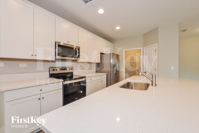 Building Photo - 496 Grand Landings Pkwy