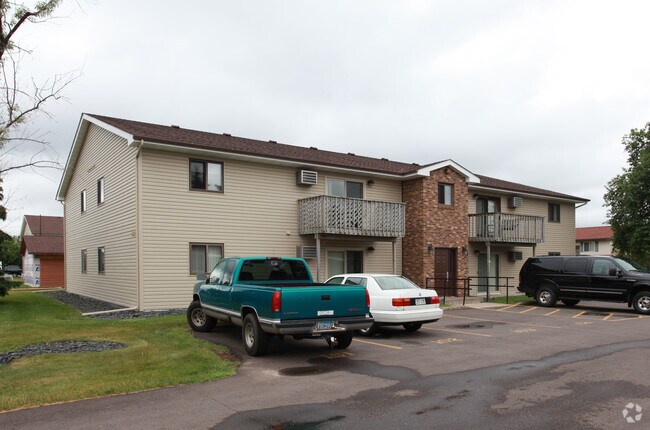 Primary Photo - 1601 Redwood Dr