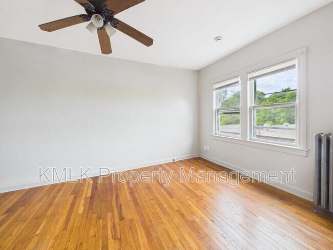 Building Photo - 1346 Kenilworth Ave