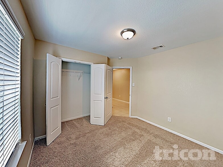 Building Photo - 725 Totem Trail Dr