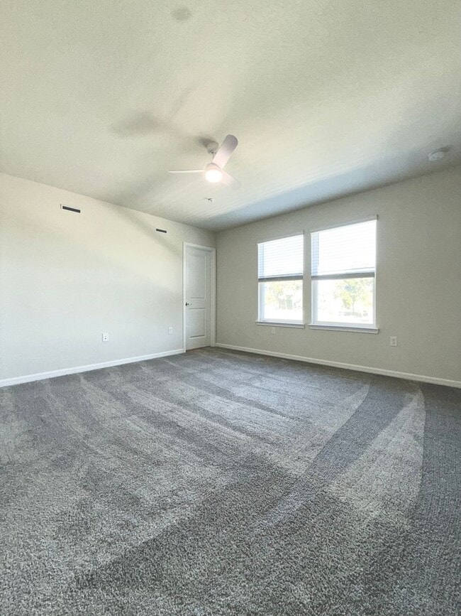 Building Photo - Grayson Square