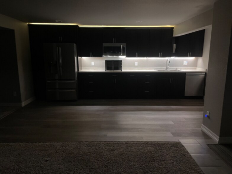 Building Photo - 5383 Homeward Dr