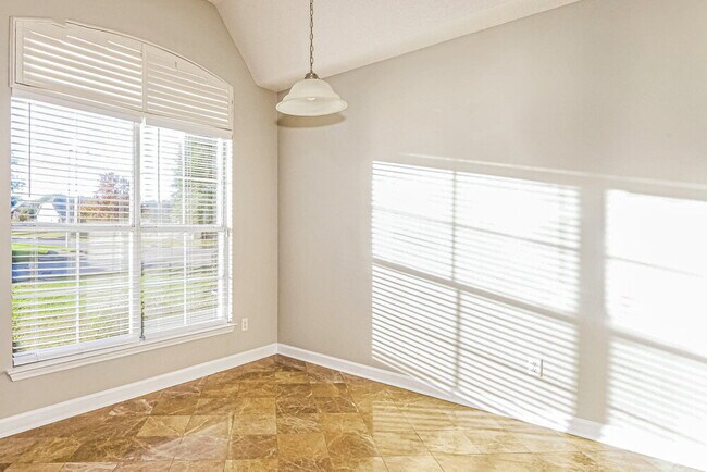 Building Photo - 1128 Casentino St