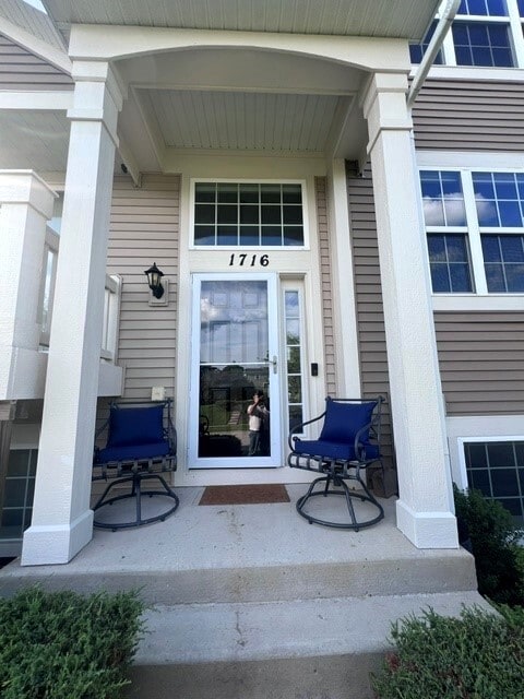 Building Photo - 1716 Windward Dr
