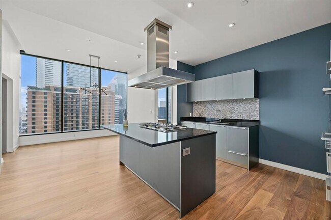 Building Photo - 210 Lavaca St