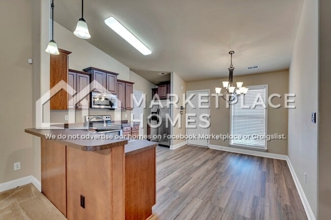 Building Photo - 220 Fields Pond Dr