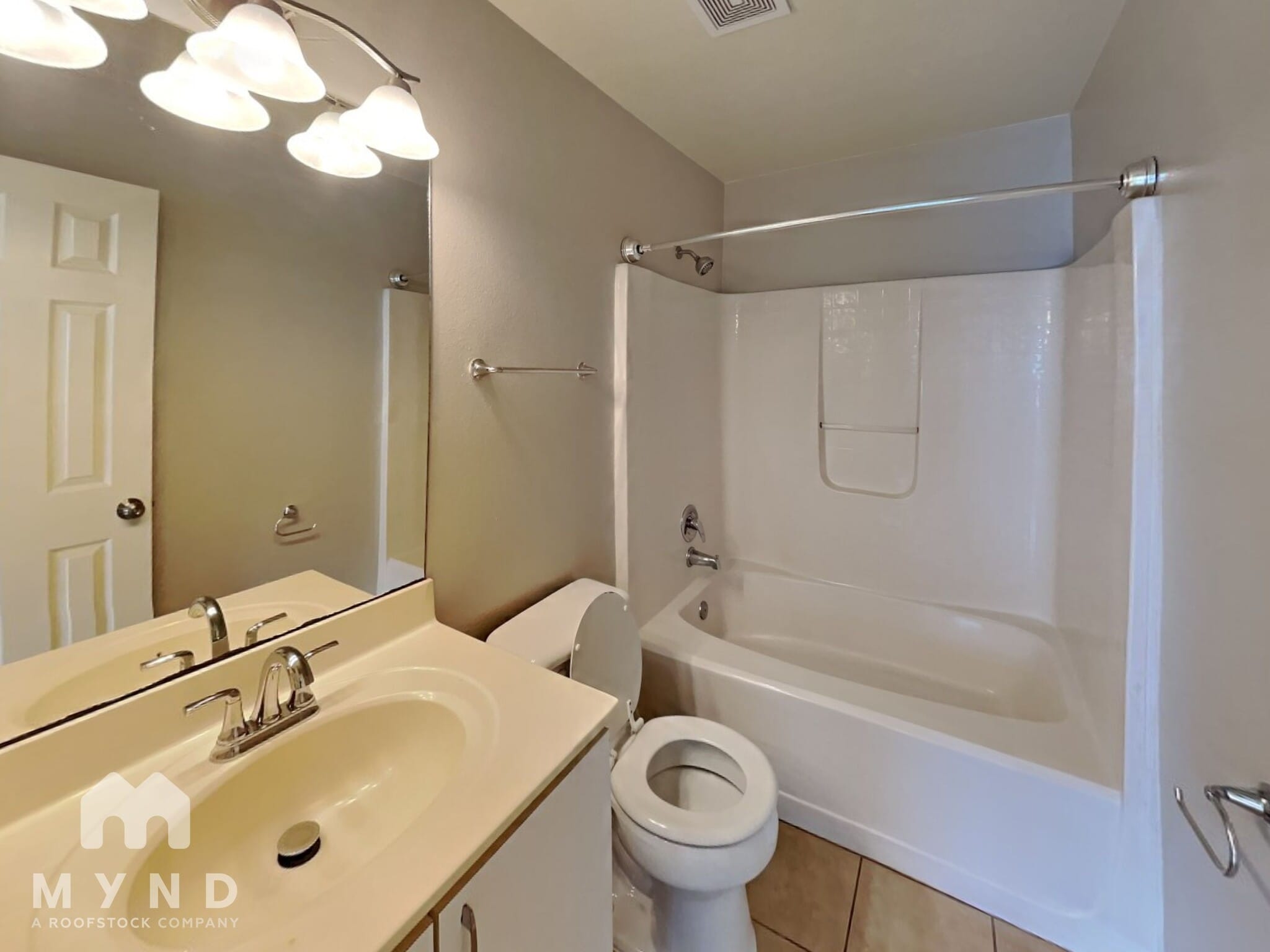 Building Photo - 6218 Calamari Pl