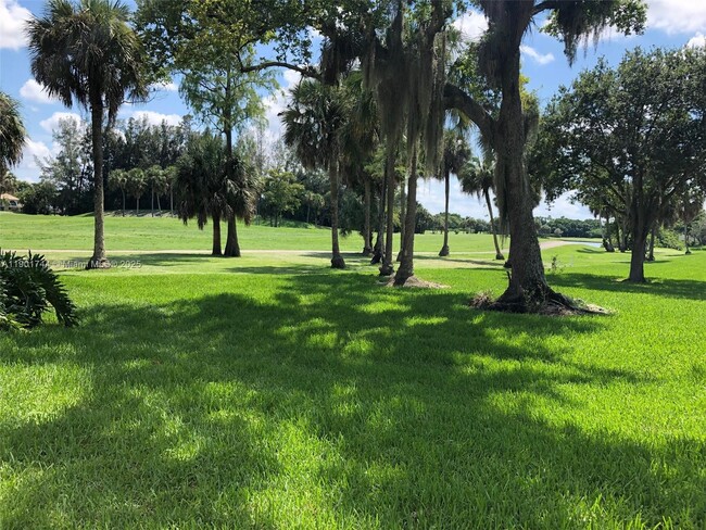 Building Photo - 3410 Pinewalk Dr N