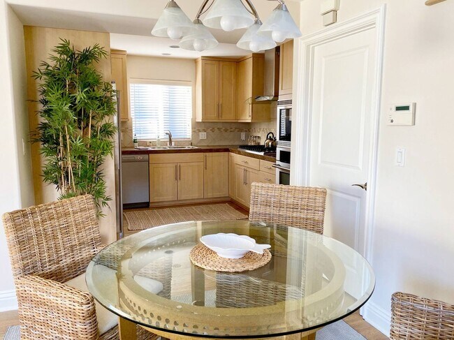 Building Photo - 3005 Strongs Dr