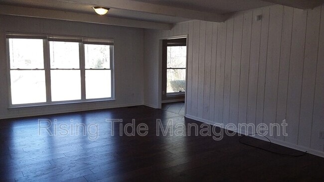 Building Photo - 3211 Churchview Way