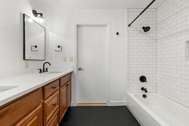 Building Photo - 3145 SW 98th Ave