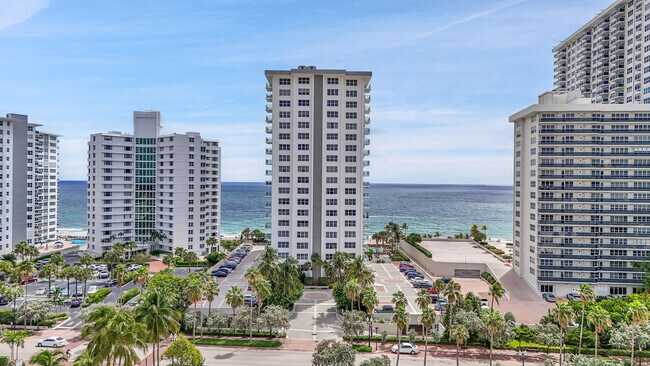Building Photo - 3550 Galt Ocean Dr