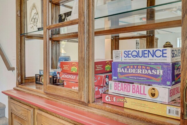 Building Photo - 123 Pinecrest Rd