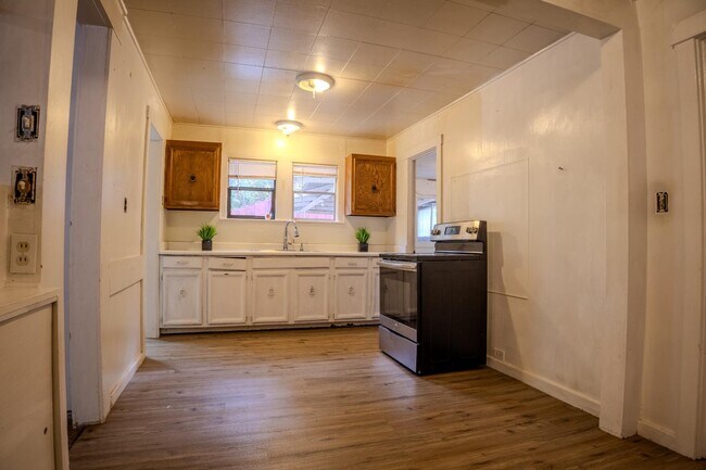 Building Photo - 2896 Clay St