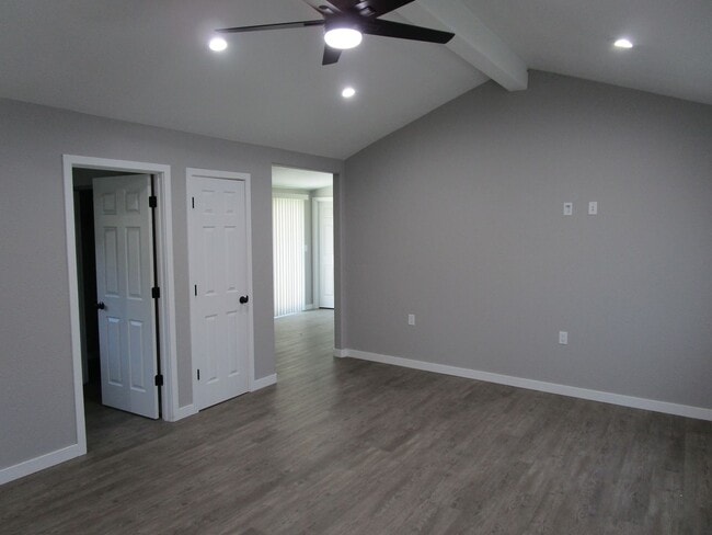 Building Photo - Completely Remodeled 2 Bedroom, 2 Bathroom...