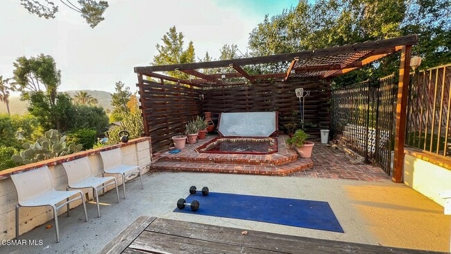 Building Photo - 8625 Delmonico Ave