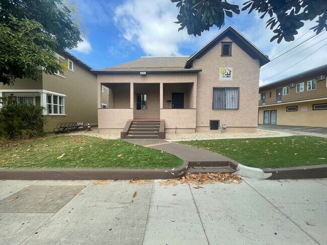 Primary Photo - 721 W 32nd St