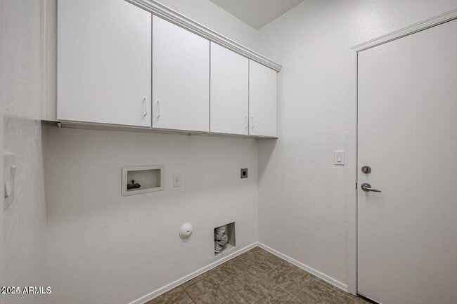 Building Photo - 43337 N Heavenly Way