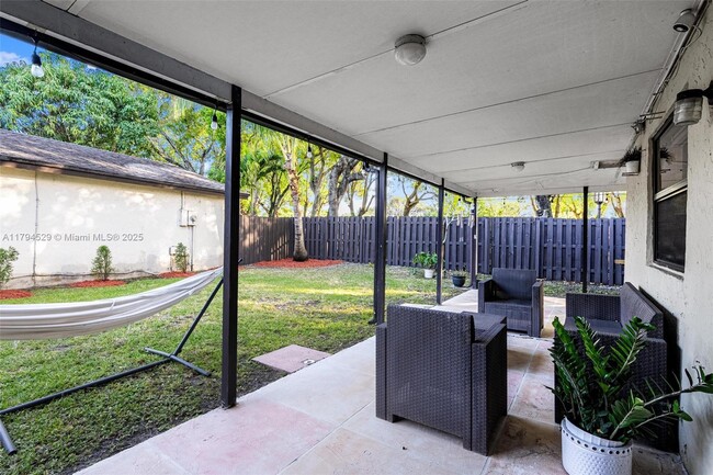 Building Photo - 10853 SW 132nd Cir Ct