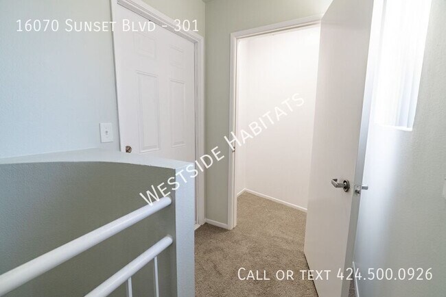 Building Photo - 16070 Sunset Blvd