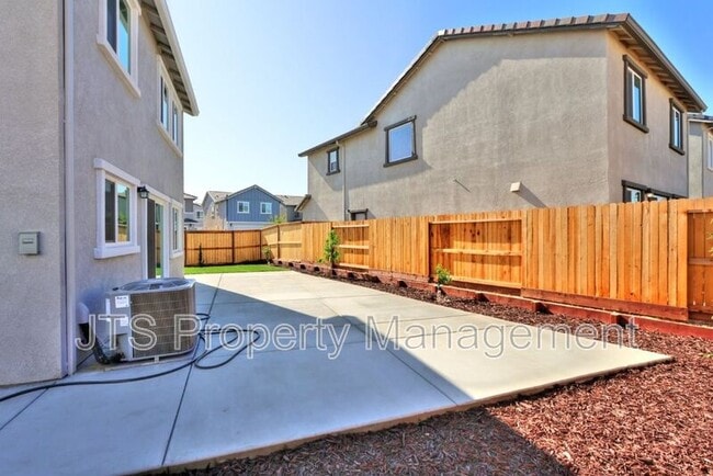 Building Photo - 8312 Whippersnapper Way