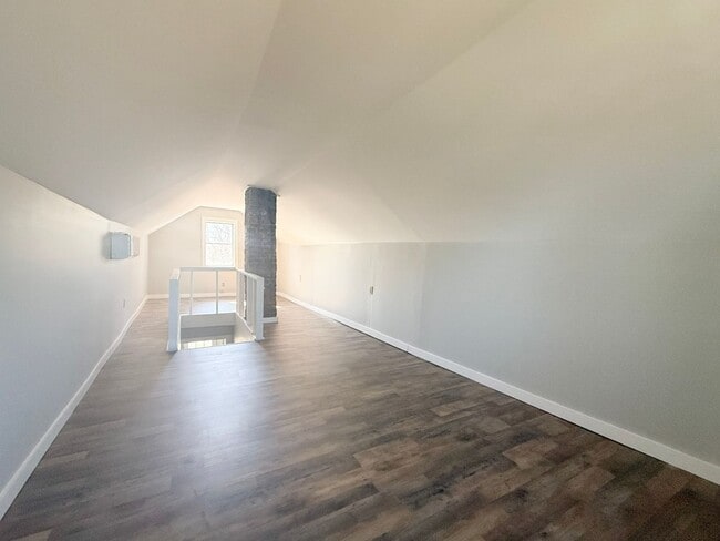 Building Photo - $200 off Move in Special | 3-Bedroom Home with Carport and Spacious Rooms Near Tennessee Tech & D...