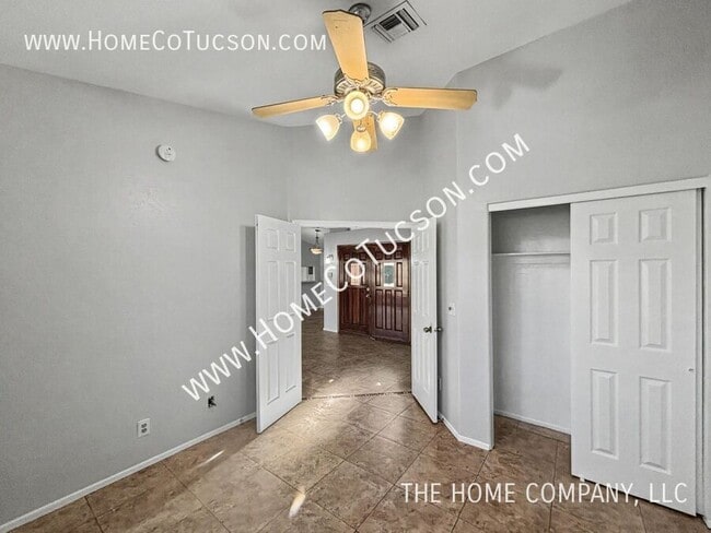 Building Photo - 12690 N Bandanna Way