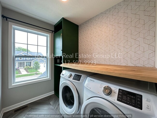 Building Photo - 2960 Medinah Dr