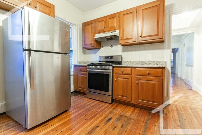 Building Photo - Coolidge Corner Area of Brookline, Free Wa...