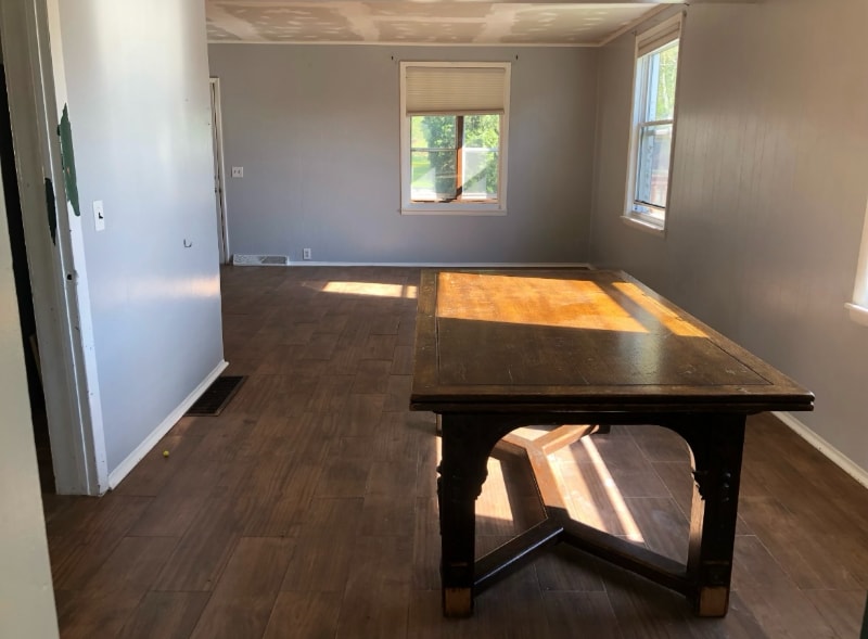 Building Photo - 220 W Riverside Dr