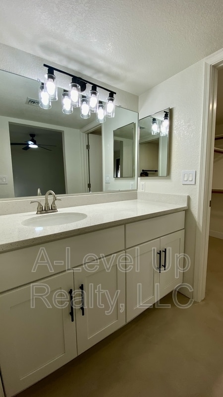 Building Photo - 2387 W Palo Dulce Dr