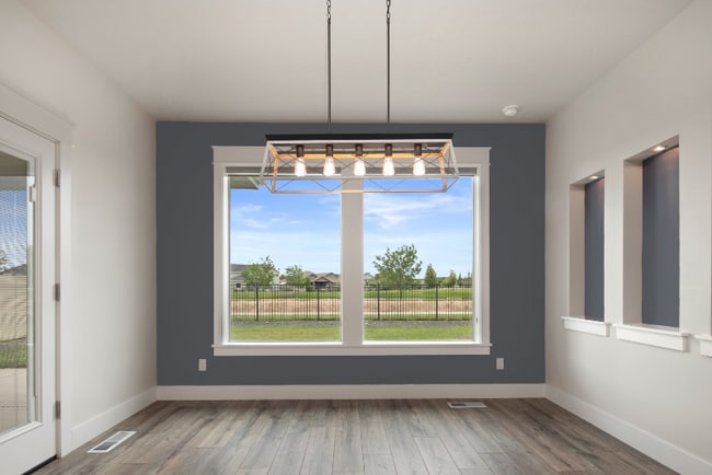 Building Photo - 677 E Andes Dr