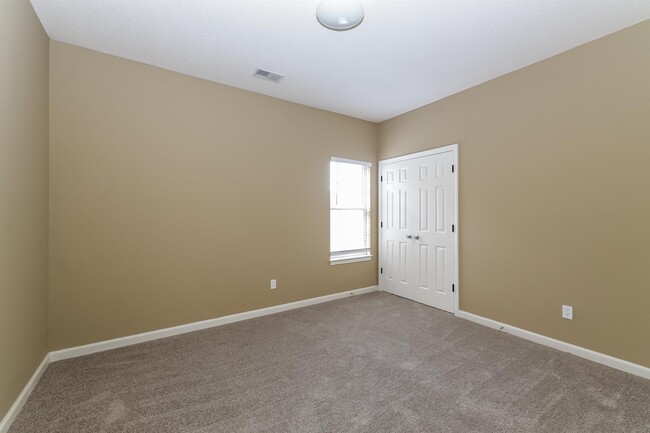 Building Photo - 10096 Mill Hill Ave