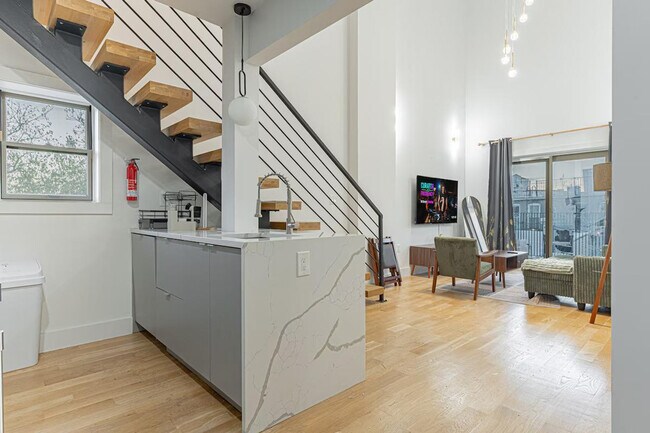 Building Photo - 1255 Decatur St