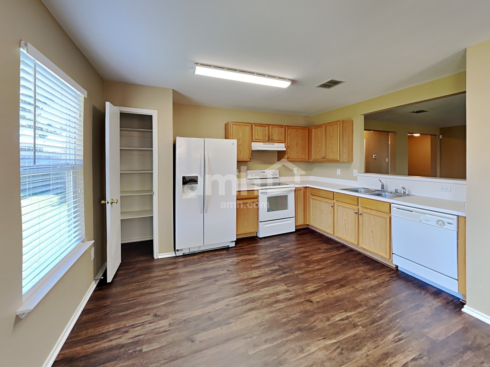 Building Photo - 4610 Elm Point Dr