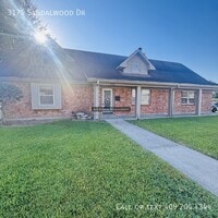 Building Photo - 3175 Sandalwood Dr