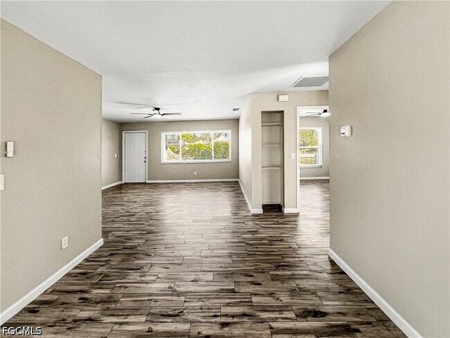 Building Photo - 18660 Miami Blvd