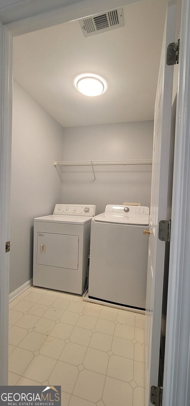 Building Photo - 165 Ascalon Ct